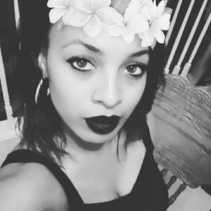 Meet your Posher, Shakaila